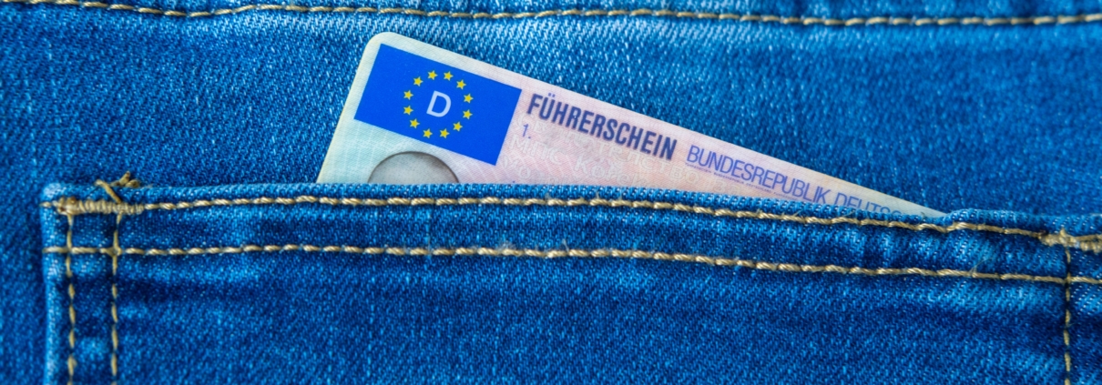 German,Driver's,License,In,Jeans,Pocket,With,Eu,Flag,Visible,